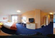 APARTMENT mit "Französischen Balkon" und eigenem Parkplatz "Traumhaftem Ausblick" direkt am Golfplatz