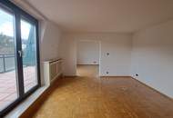 Sanierungsbedürftige 4-Zimmer Terrassen-Wohnung mit viel Potenzial!