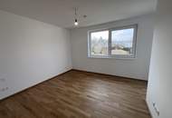 Erstbezug !! Traumhafte Doppelhaushälfte , Wohnkeller mit Garten und 2 Stellplätzen!