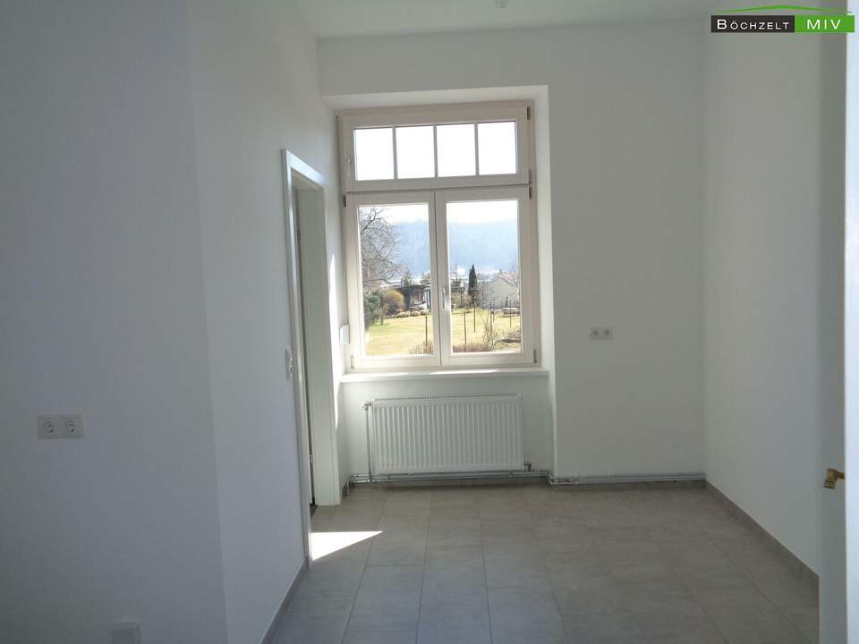 PROVISIONSFREI: Altbauwohnung mit Eigengarten und Carport ++ KNITTELFELD ++