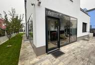 Moderner Wohntraum mit Wintergarten und Pool