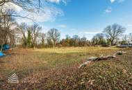 Exklusives Baugrundstück in einzigartiger Lage mit Einreichplanung!