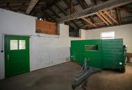 Kleines Haus mit Nebengebäude