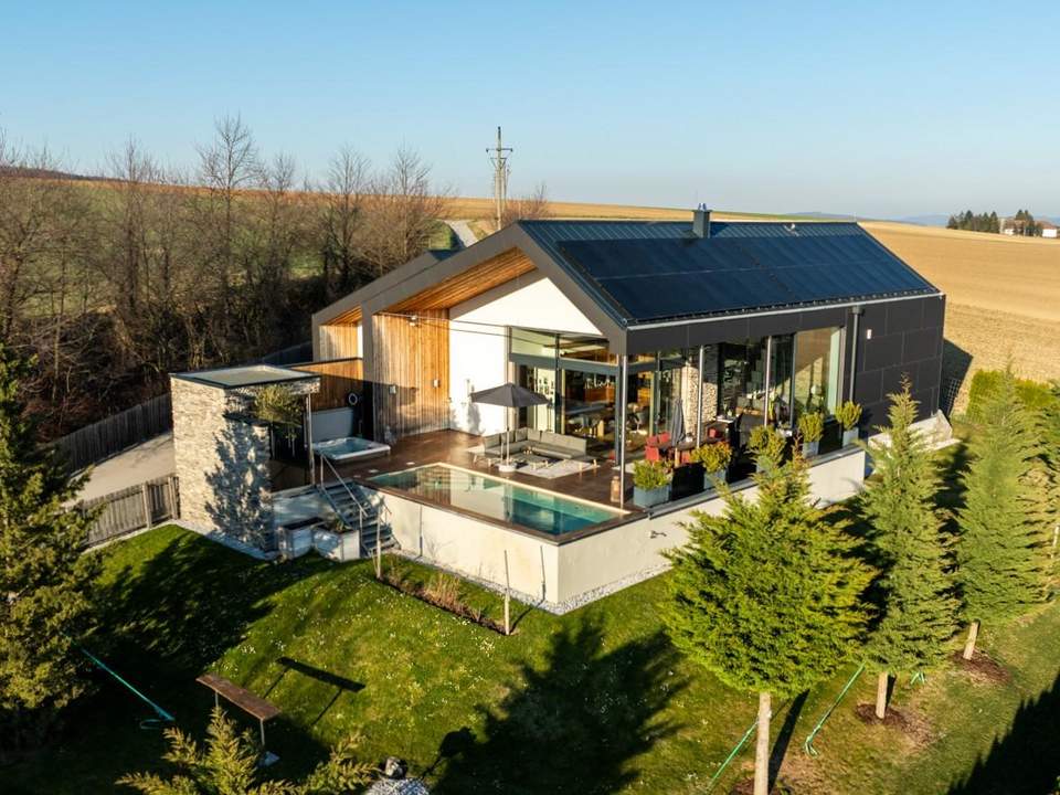 "IN KAUFABWICKLUNG!" ARCHITEKTENHAUS IM GRÜNEN - DAS LANDHAUS NEU INTERPRETIERT