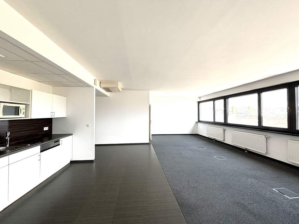 1190! Moderne, helle Bürofläche direkt auf der Heiligenstädter Straße!