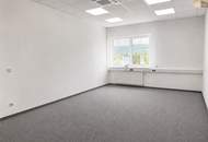 Hochwertig renovierte Bürofläche mit Balkon in Traiskirchen!