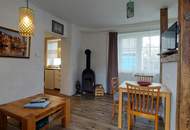 Sehr liebevoll und stilvoll saniertes Bauernhaus mit zwei Ferienappartements