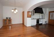 Geschichtsträchtiges Wohnhaus mit großem, uneinsehbarem Garten in Kilb