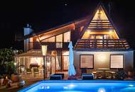 "ZuHAUSE im Urlaub – mit Pool &amp; traumhaftem Ausblick!"