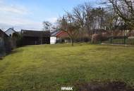 Wohnhaus mit großem Grund in zentraler Lage in Bischofstetten