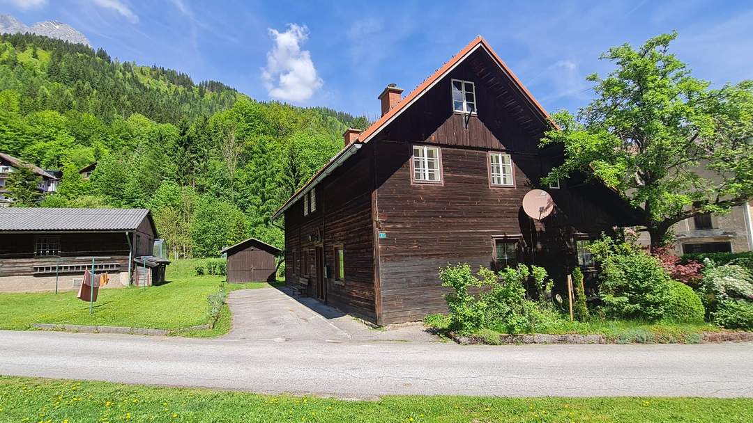 Wohnhaus mit viel Potential in ländlicher Lage