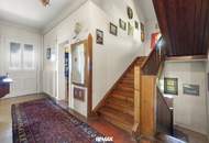 Landhaus mit Geschichte & großem Grundstück in ruhiger Lage in Grambach - mit Sanierungsbedarf