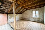 ÄLTERES WOHNHAUS auf 470 m² Grundstück in ruhiger Siedlungslage