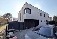 TOPCHANCE! SCHLÜSSELFERTIGER ZIEGEL-NEUBAU. ZAHLREICHE EXTRAS! EXQUISITE TEILMÖBLIERUNG VON SCHÜLLER-KÜCHEN UND BURGBAD.