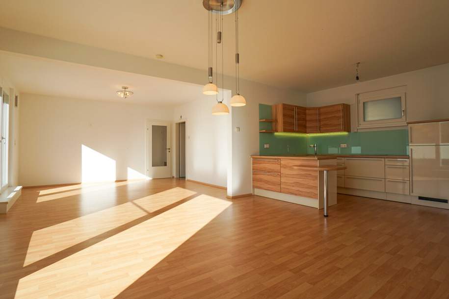 Sonnige 4 Zimmer-Penthousewohnung mit großer Terrasse!, Wohnung-kauf, 589.000,€, 8047 Graz(Stadt)