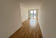 MARINA TOWER - Helle 2-Zimmer-Wohnung mit Balkon und überdachter Loggia