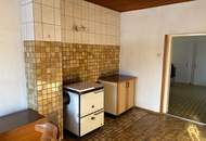 Einfamilienhaus mit Nebengebäuden!