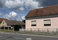 Bauernhaus mit Nebengebäude im Pinkatal