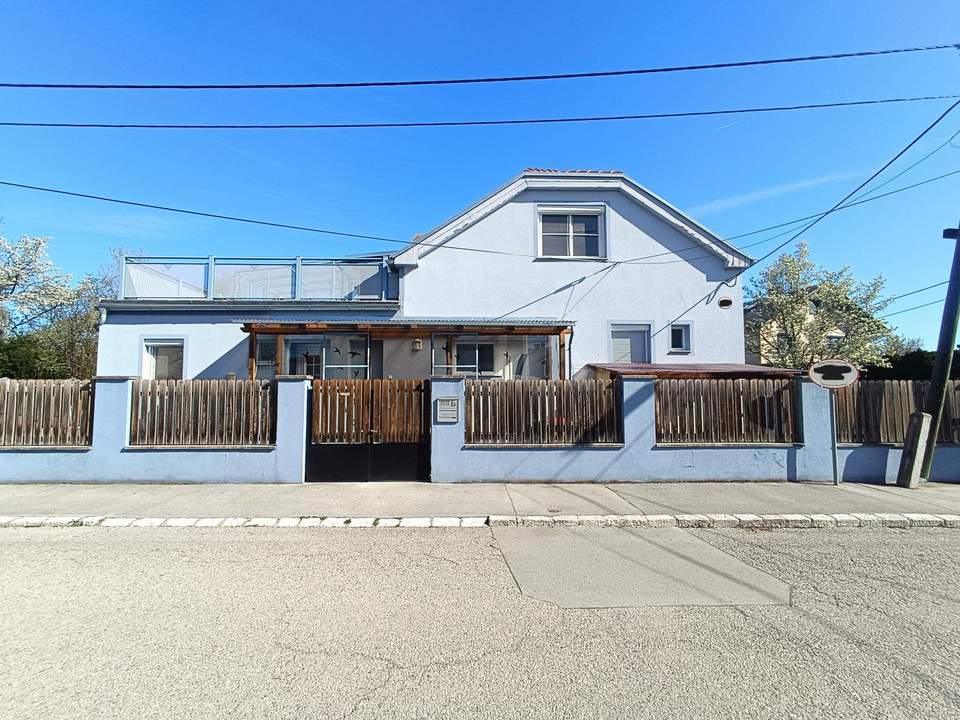 Einfamilienhaus in Baden: 4 Zimmer, Garten, Terrasse, Carport – zu kaufen!