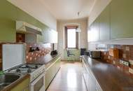 3 Zimmer // BALKON MÖGLICH // komplett sanierungsbedürftig // 2. Stockwerk (Top 12+13)