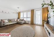 **Living at Esteplatz - High-quality and bright 4-room apartment with far-reaching views!**