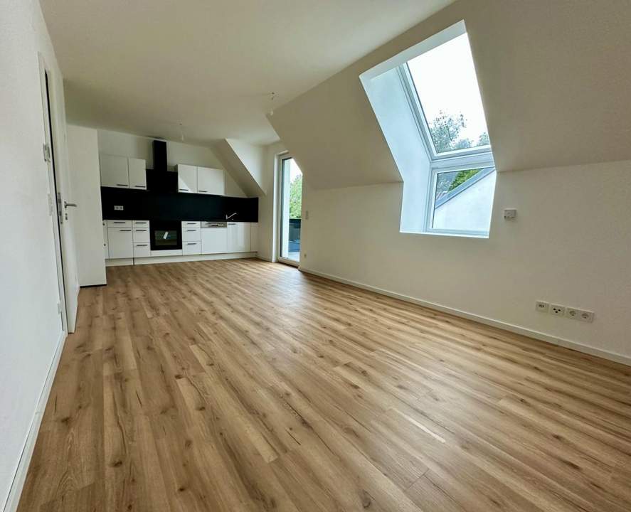 Wunderschöne zentrumsnahe 3-Zimmer Wohnung mit Balkon! Top 6!