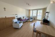 Gut geschnittene 1-Zimmer-Wohnung mit Loggia und Entwicklungspotenzial