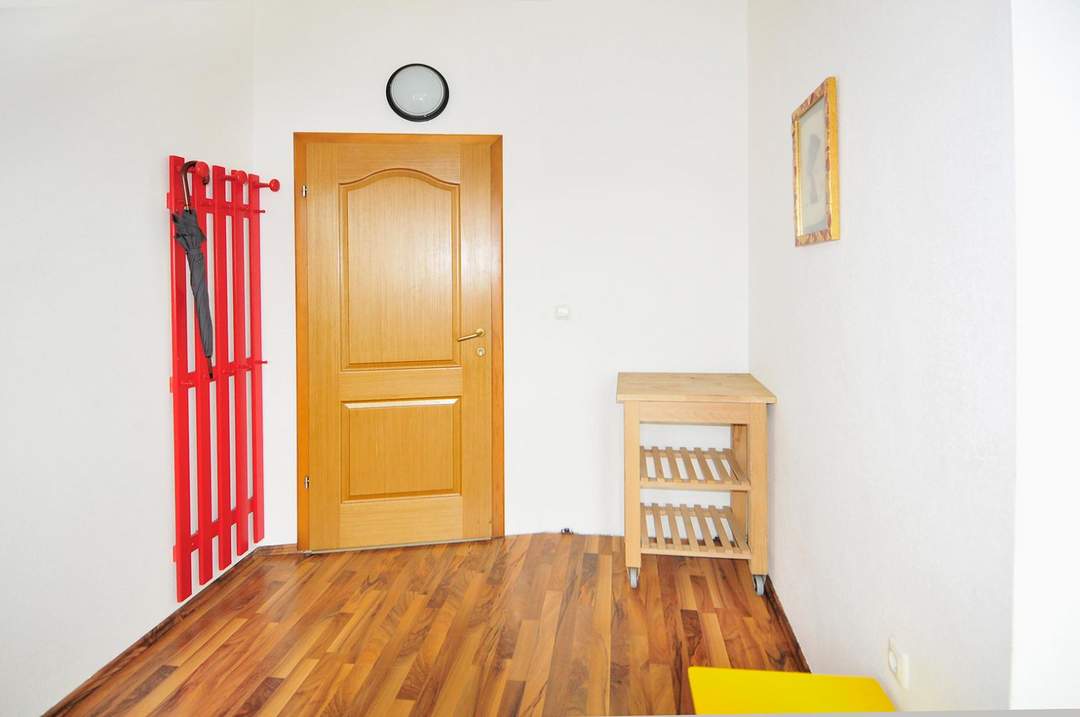 ANLEGERHIT – vermietetes Mini-Apartment mit Balkon und Badezimmer in zentraler Lage - Zimmer 19! Nähe BMW, SKF!!!