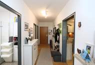 großzügige, attraktive 2 Zimmer-Wohnung