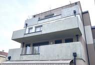 2 Zimmer mit großem Balkon