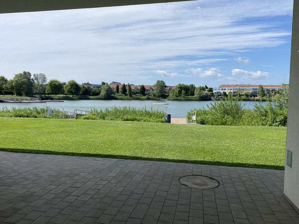 Vösendorf Seepark, Stilvolle 3- Zimmer- Wohnung mit Balkon und Parkplatz
