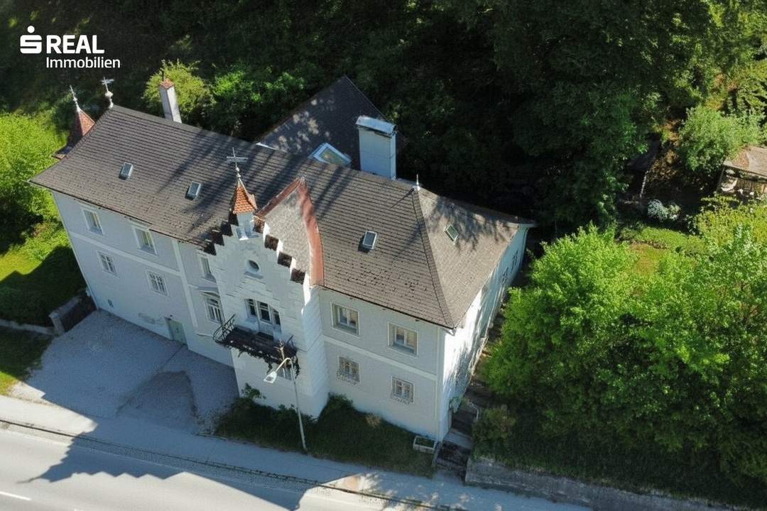 Beeindruckende Hammerherren Villa mit Weinkeller