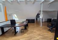 Altbaubüro mit großzügigen Räumen