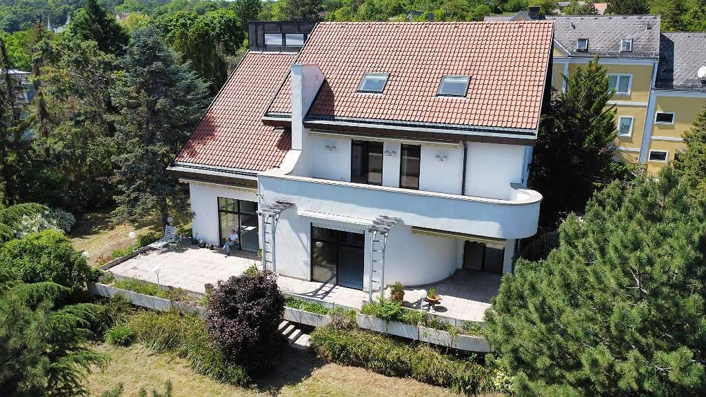 Repräsentative Architektenvilla in absoluter Ruhelage am Mitterberg mit Bürodachgeschoß- provisionsfrei! (Provisionsfrei)