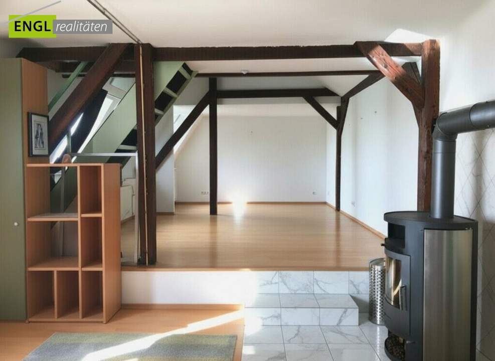 Aussergewöhnliche Loftwohnung im Dachgeschoss für jung gebliebene Künstler, Single, Paare und kleine Familie