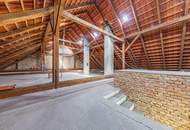 TOP ANGEBOT: VIERKANTHOF IN ZENTRALER LAGE: HISTORISCHE SUBSTANZ MIT POTENZIAL!