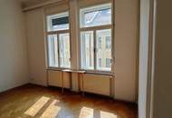Graz - St. Leonhard! Am Fuße des Ruckerlbergs: Stilvolle Altbauwohnung mit zeitgemäßem Flair und ruhigen Innenhofbalkon!