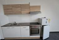 Schöne Dachgeschoß Wohnung, 1 Zimmer, U6 Nähe Lugner City