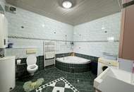 Riesenhaus nur mit Innenhof.... viel Platz - wenig Arbeit