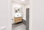 "Moderne 3-Zimmer-Wohnung mit Balkon, Klimaanlage und Rooftop-Pool!"
