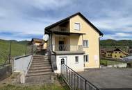 Wohnhaus mit viel Platz und großem Grundstück in schöner, ruhigen Umgebung