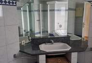 Großes Wohnhaus mit Innenhof, Jägerstube und Geschäft in Lockenhaus