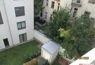 Schönes Wohnen in einer zwei Zimmer Wohnung mit ruhigem Balkon im Hof
