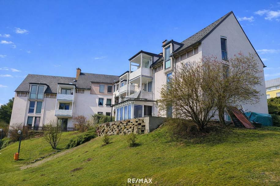 *** Stadtnah &amp; absolut ruhig: 102,5 m² im 2. OG mit 4 Zimmern, Carport und Entwicklungspotenzial für deine Visionen ***, Wohnung-kauf, 110.000,€, 8680 Bruck-Mürzzuschlag