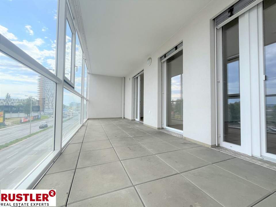 Stillvolle 2-Zimmer-Wohnung mit großzügiger Loggia