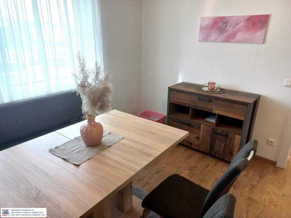 Traumhafte Sanierte Wohnung mit Balkon und herrlicher Aussicht!
