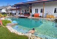 Außergewöhnliches Zweifamilienhaus mit Schwimmteich, Sauna &amp; Wintergarten