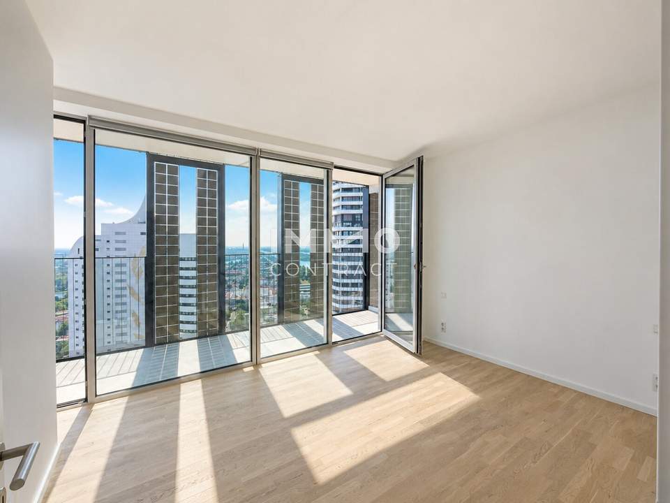 DC2 Tower: 39m2 Loggia Erstbezug - SKY RESIDENCES