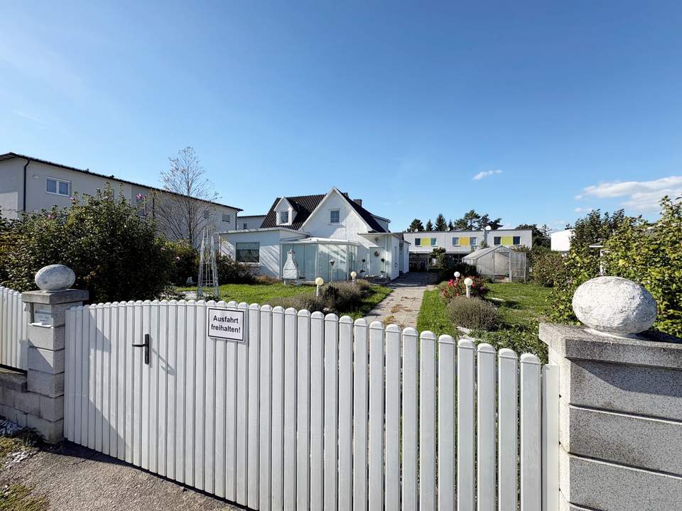 St. Martin bei Traun - Haus mit Indoor-Pool und großzügigem Grundstück