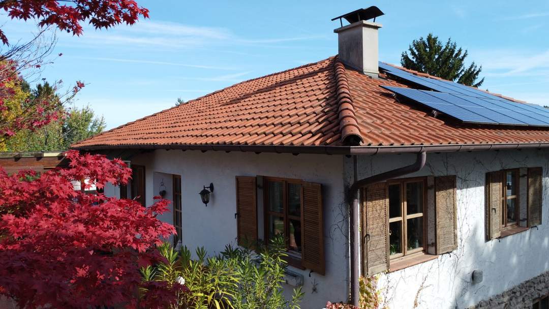 Charmantes Einfamilienhaus mit schönem Garten, Einliegerwohnung und Werkstatt